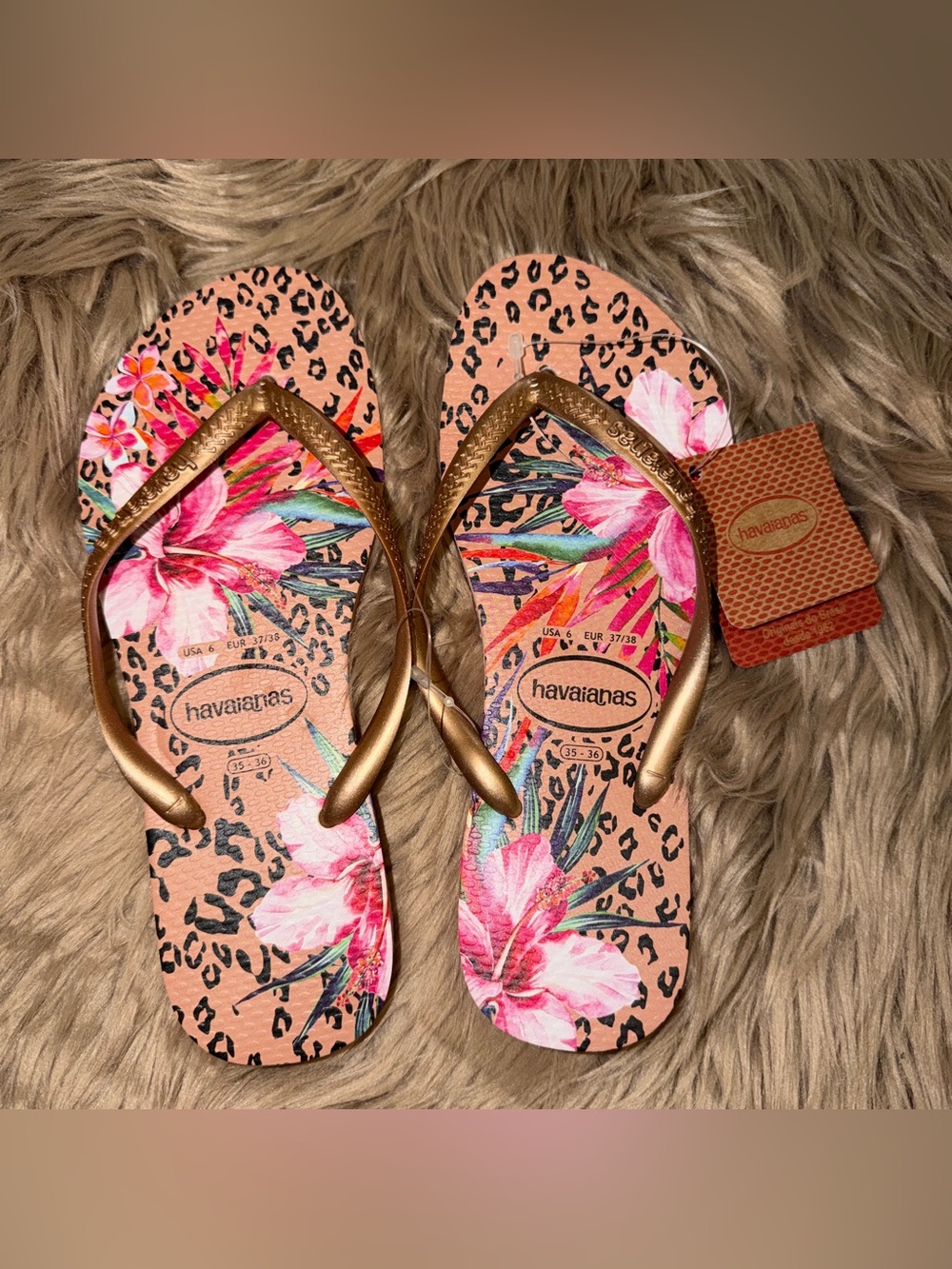 Havaianas Women’s Floral Leopard Flip Flops in Pink and Gold, sz 6
